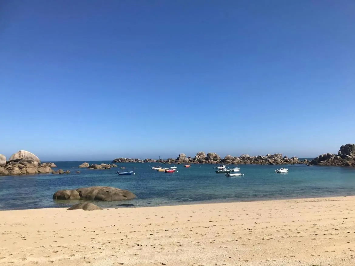 Maison Au Bout Du Pre Goulven Holiday home